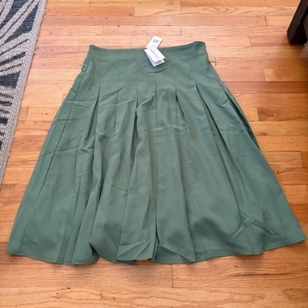 Alexia Admor Green A Line Pleated Skirt Size 14